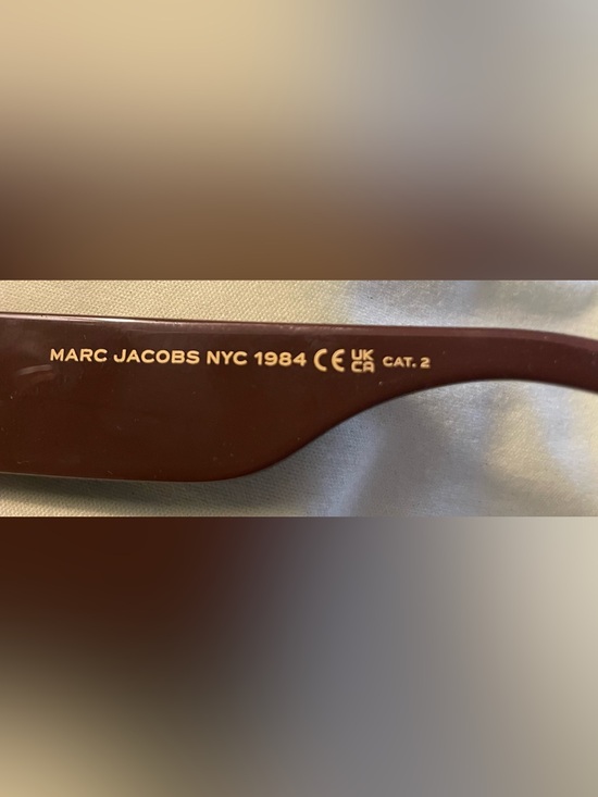 Marc Jacob Stylish Pink Cat-Eye Sunglasses - Women\'s Accessories main image 4